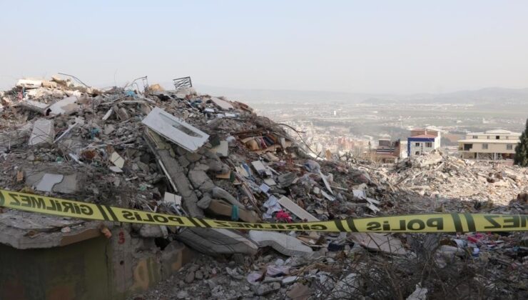 Deprem soruşturması kapsamında gözaltına alınan eski belediye başkanı serbest bırakıldı