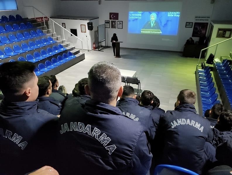 Çanakkale’ de askerlere su ve gıda israfını önlemek için eğitim verildi