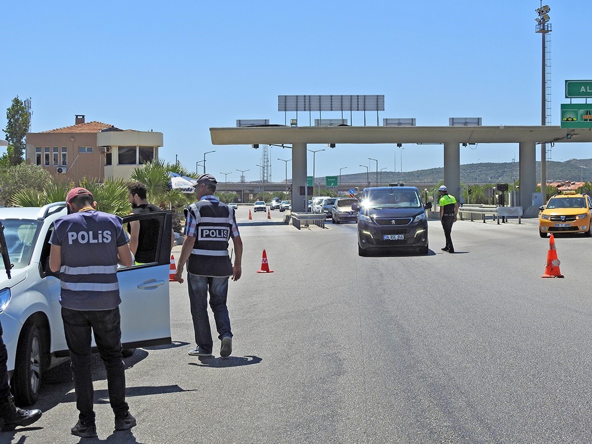 Çeşme’deki güvenlik durumu açıklandı: Yakalanan 925 kişi arananlar listesindeydi!