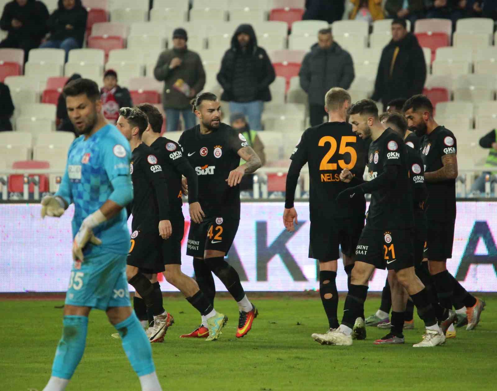 Galatasaray İlk Yarıda E.Y. Sivasspor’u 1-0 Yendi ve Trendyol Süper Lig’teki Galibiyetini Sürdürdü