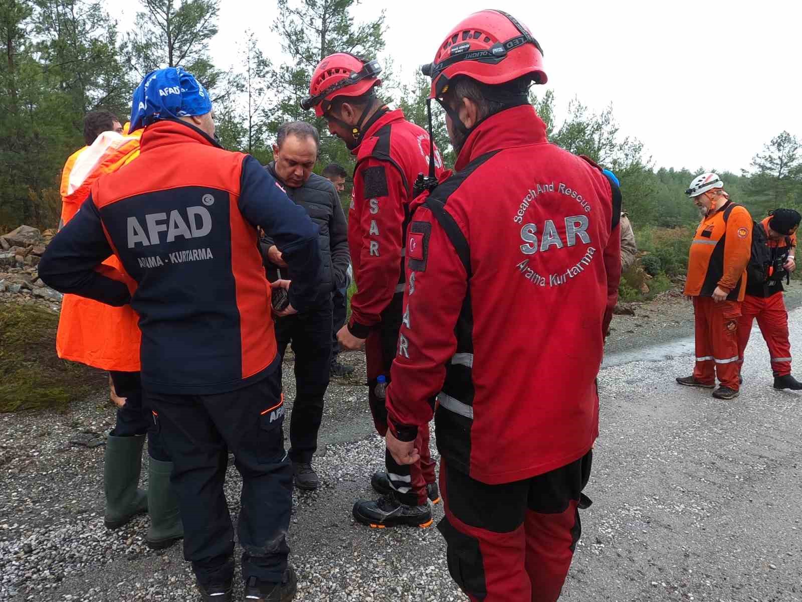 Marmaris’in Balan Dağı’nda kaybolan kişi için hava ve kara aramaları sürüyor.