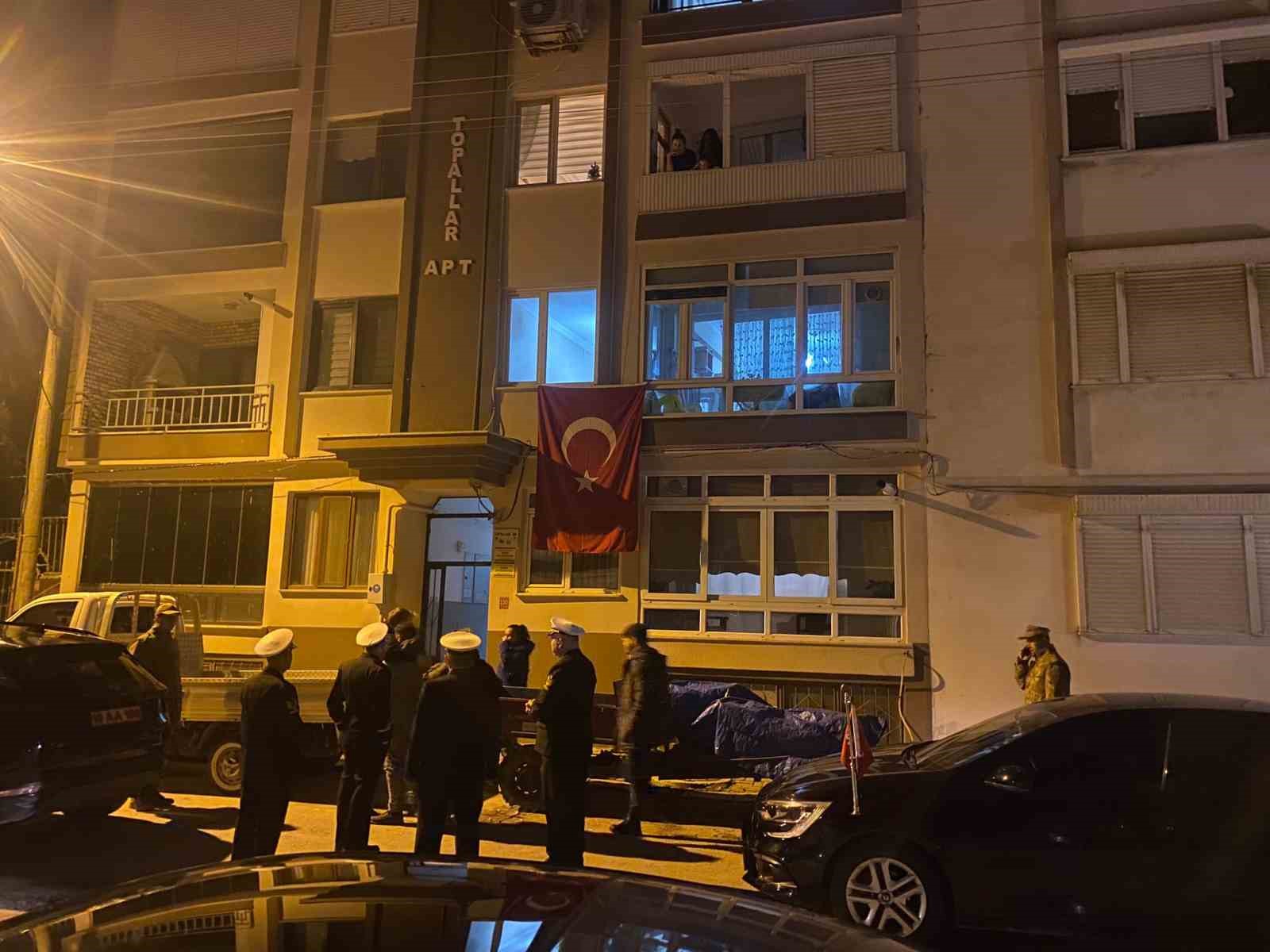 Şehit ateşi Erdek’e düştü: Türk askerlerinden acı bir haber geldi. Erdek’te şehit olan askerlerin aileleri yasa boğuldu.