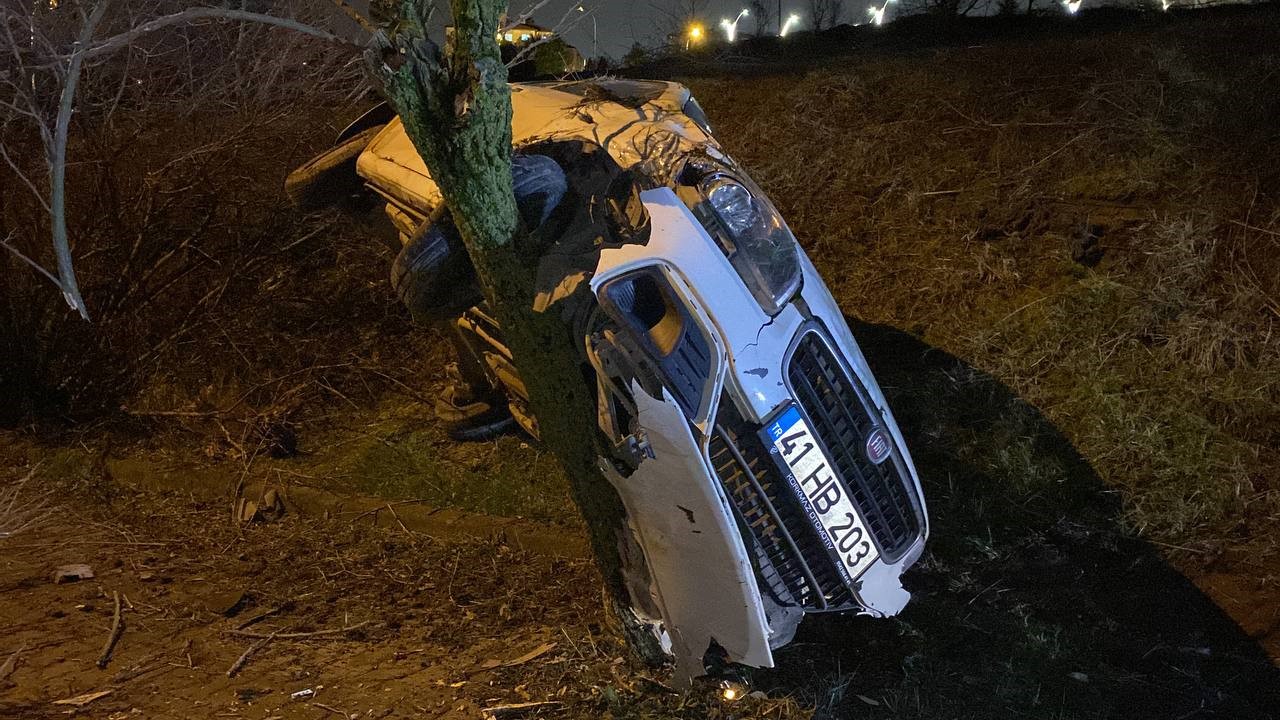 Ehliyeti alınan sürücü, kaza yaptı: 1 kişi yaralandı.