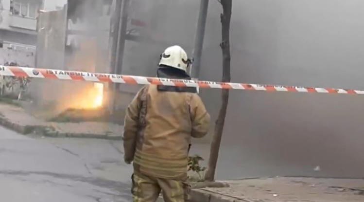 Sultangazi’de benzin istasyonu yakınlarında meydana gelen trafo patlaması, büyük paniğe yol açtı