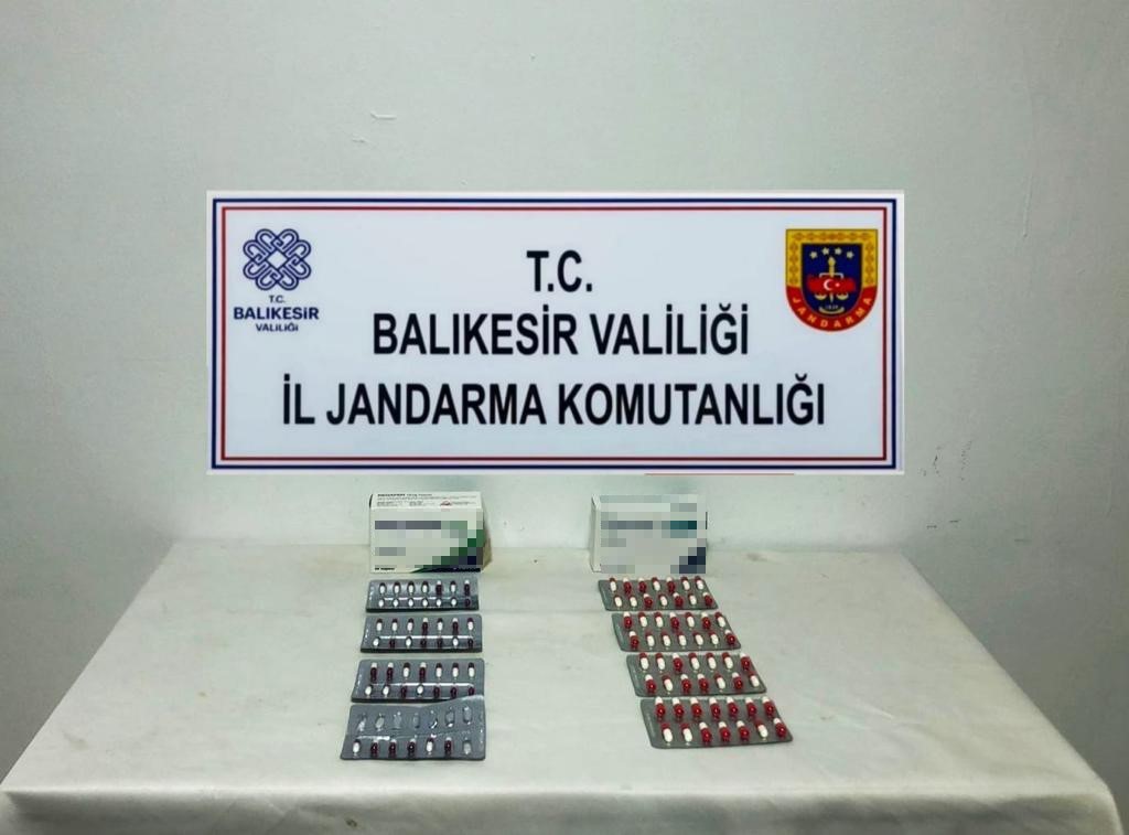 Balıkesir’de 3 kişiye uyuşturucu operasyonu düzenlendi