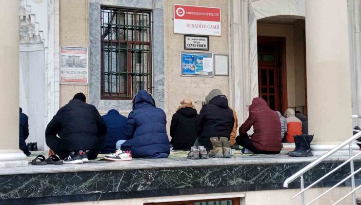 Hava soğuması, ibadetle geçirilen zamanı etkilemediğini gösterdi