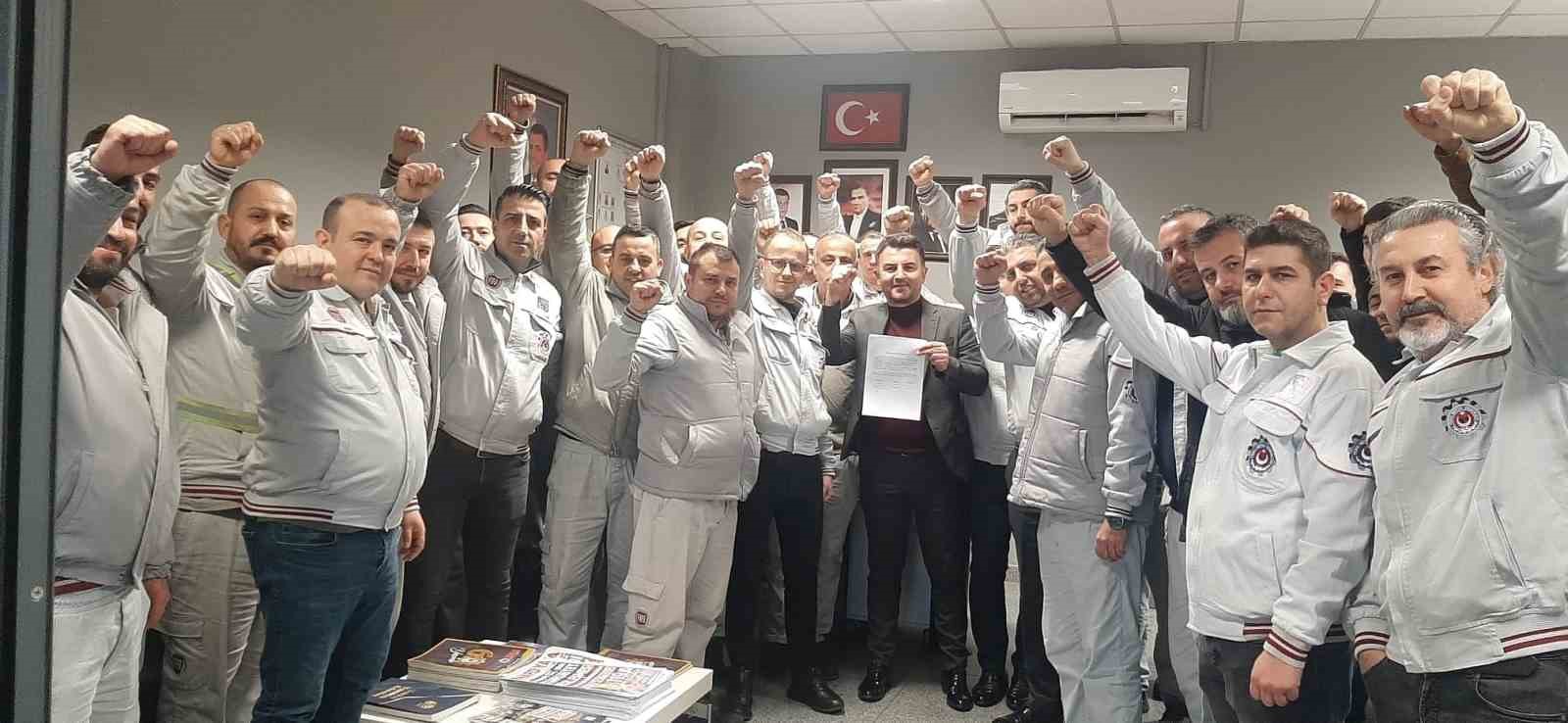 Fiat Chrysler Automobiles (FCA) Türkiye Fabrikası Tofaş’ta binlerce işçiyi etkileyen grev kararı duyuruldu.