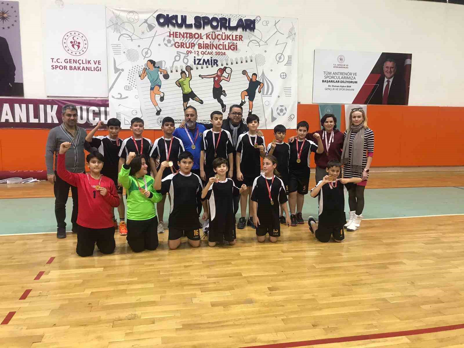 Köyceğiz Yunus Emre Ortaokulu, Hentbol’da Bölge Şampiyonluğu Kazandı