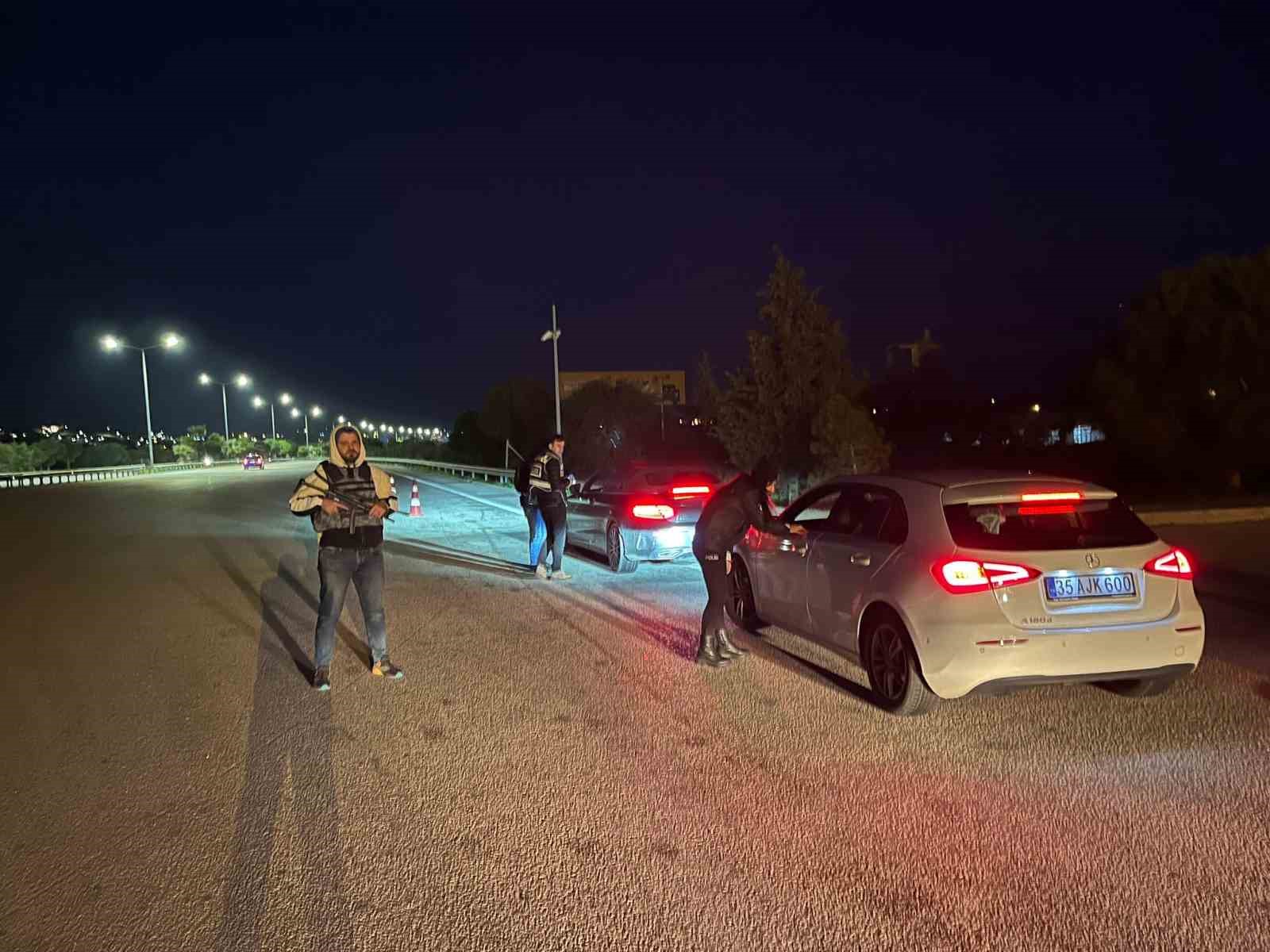 Çeşme’de huzur sağlama operasyonu: Sakinliği sağlamak amacıyla yapılan faaliyete başlandı