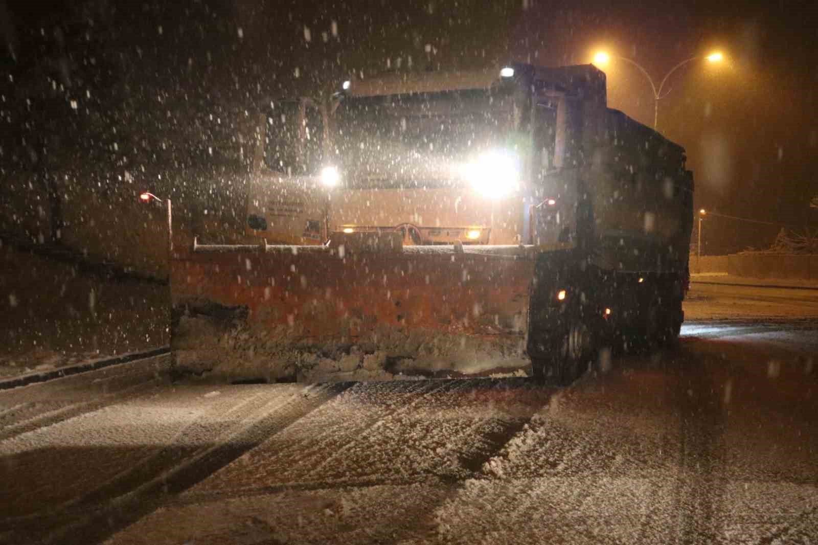 Düzce’de karla mücadele faaliyetleri başladı