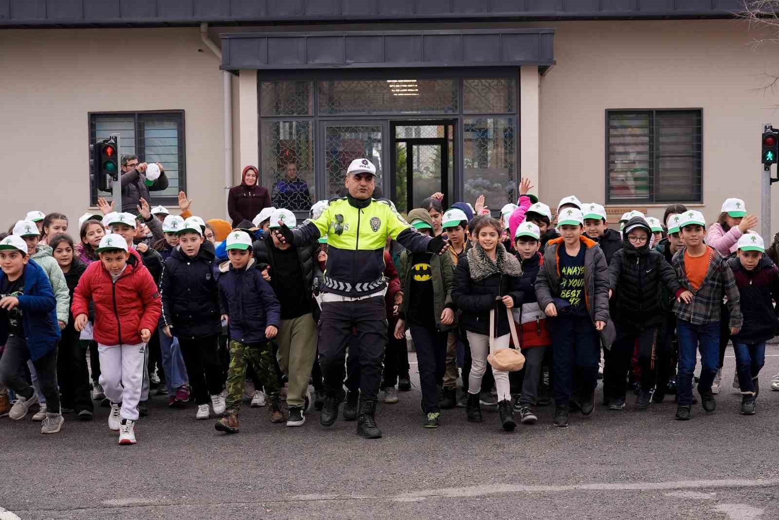 Şehitkamil İlçesinde 54 bin 361 öğrenciye trafik kuralları öğretildi