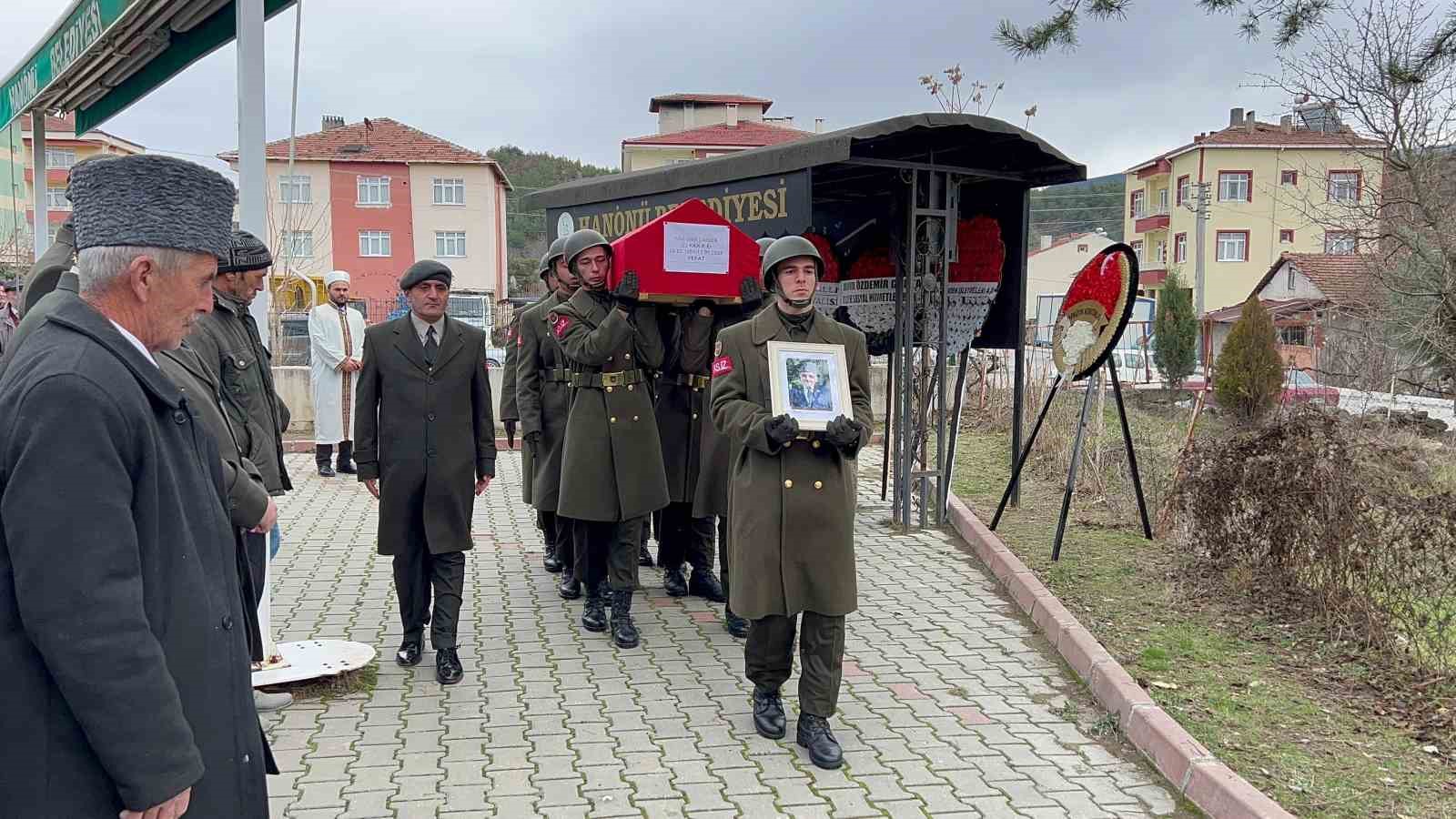 Kıbrıs gazisi, vefa dolu bir törenle sonsuzluğa uğurlandı