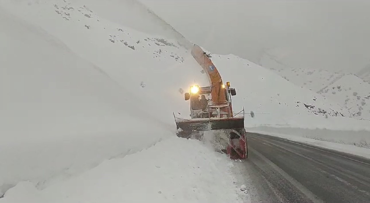 Karayolları, Yüksekova-Şemdinli yolu için görevlendirildi