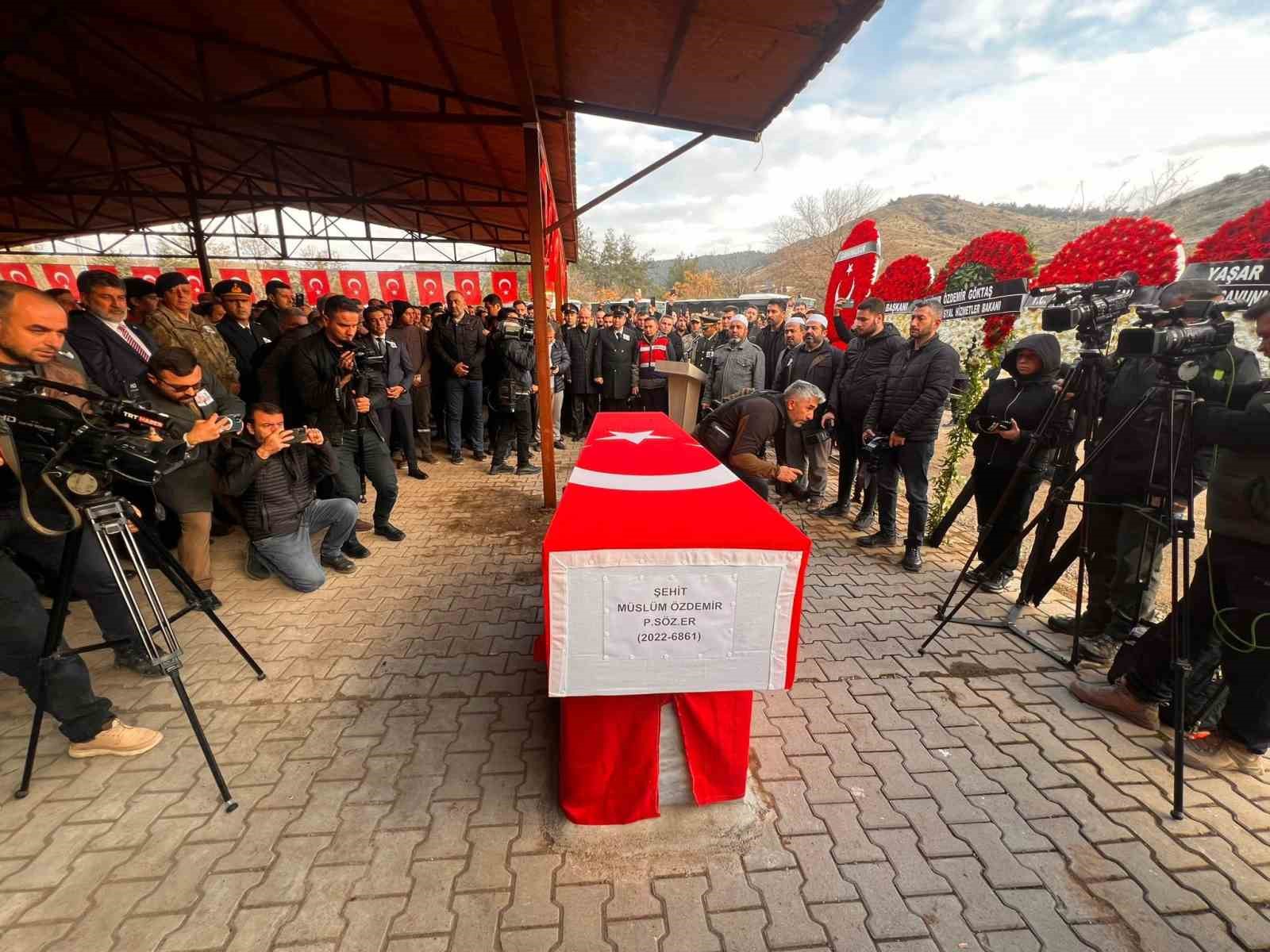 Kahramanmaraşlı kahramanımız, şehitlik mertebesine ulaştı ve son yolculuğuna uğurlandı.