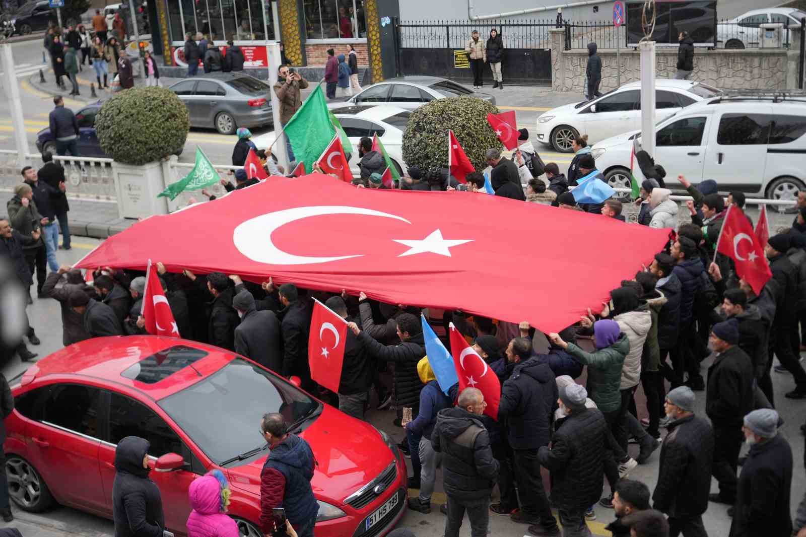 Niğde’de gerçekleştirilen yürüyüşte PKK ve İsrail kınandı