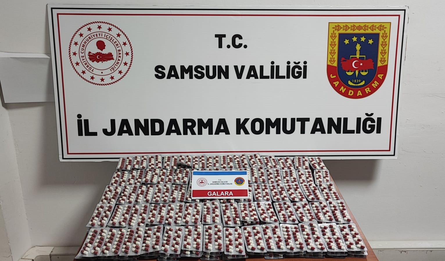 Samsun’da Jandarma Binlerce Adet Sentetik İlaç Buldu!