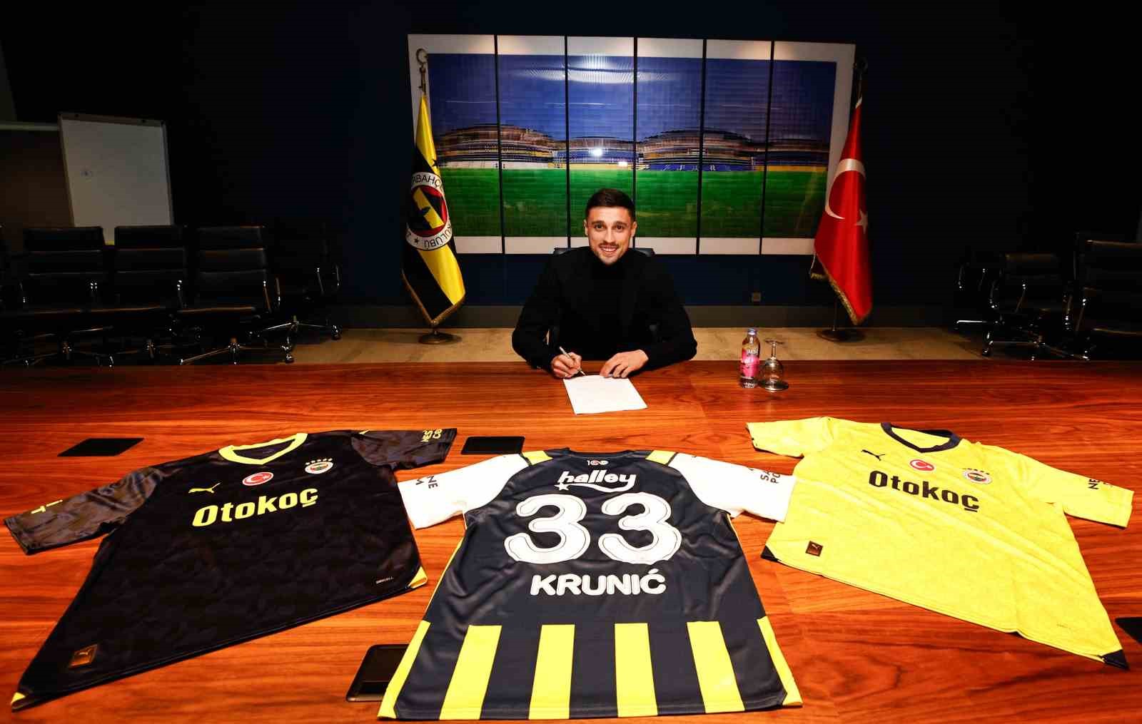 Fenerbahçe, Krunic transferini tamamladı