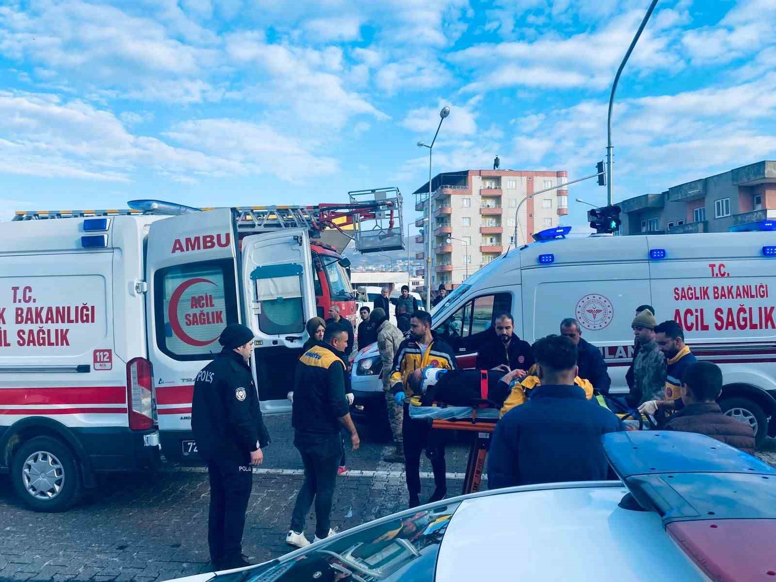 Batman’da meydana gelen trafik kazasında 2 tır çarpıştı, 1 kişi ağır yaralandı.