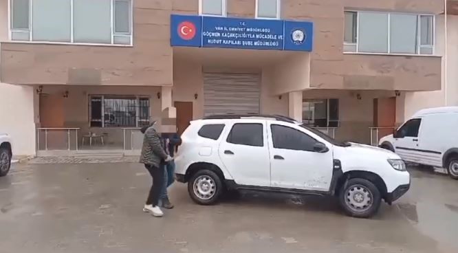 Van’da 7 organizatör gözaltına alındı ve tutuklandı.