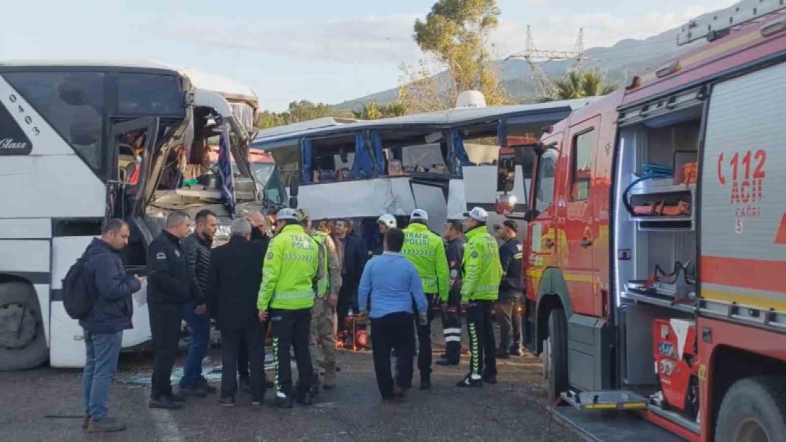 İşçi servisleri kaza yaptı: 6 kişi yaralandı