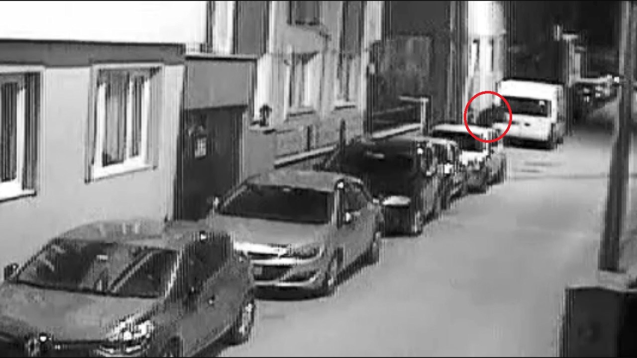 Bursa’da kundaklanan evin gözcü kamerasına yakalanan şüpheli yakalandı!