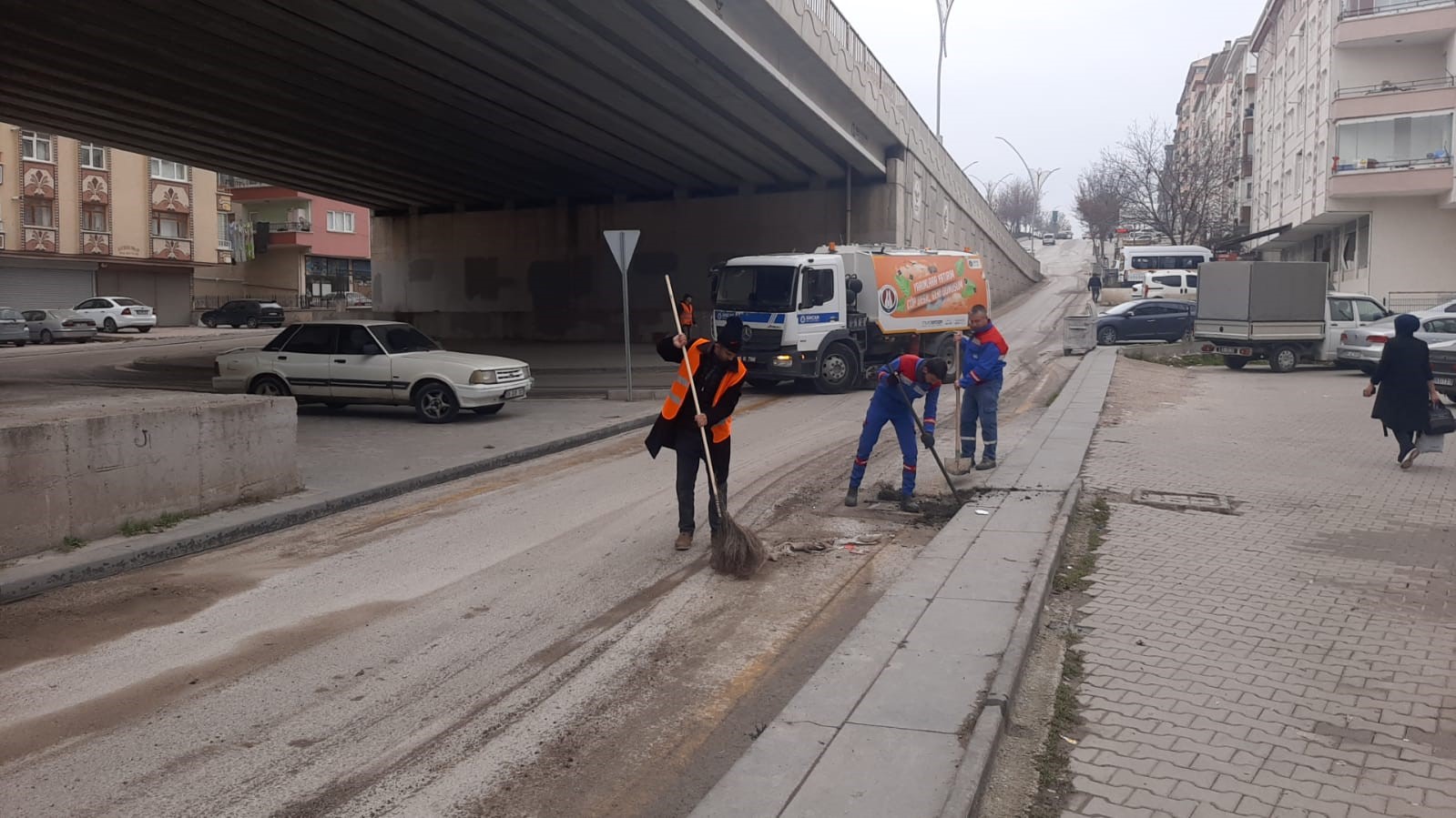 Sincan’da sokaklar pırıl pırıl temizleniyor!