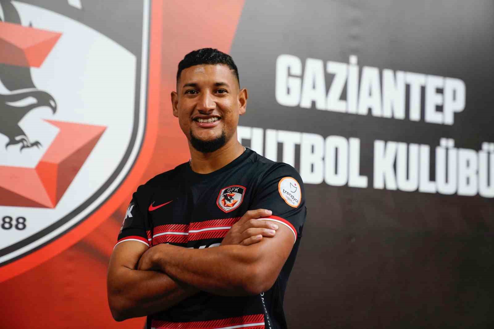 Honduraslı Orta Saha Oyuncusu Bryan Acosta, Gaziantep FK Takımında Yer Alacak!