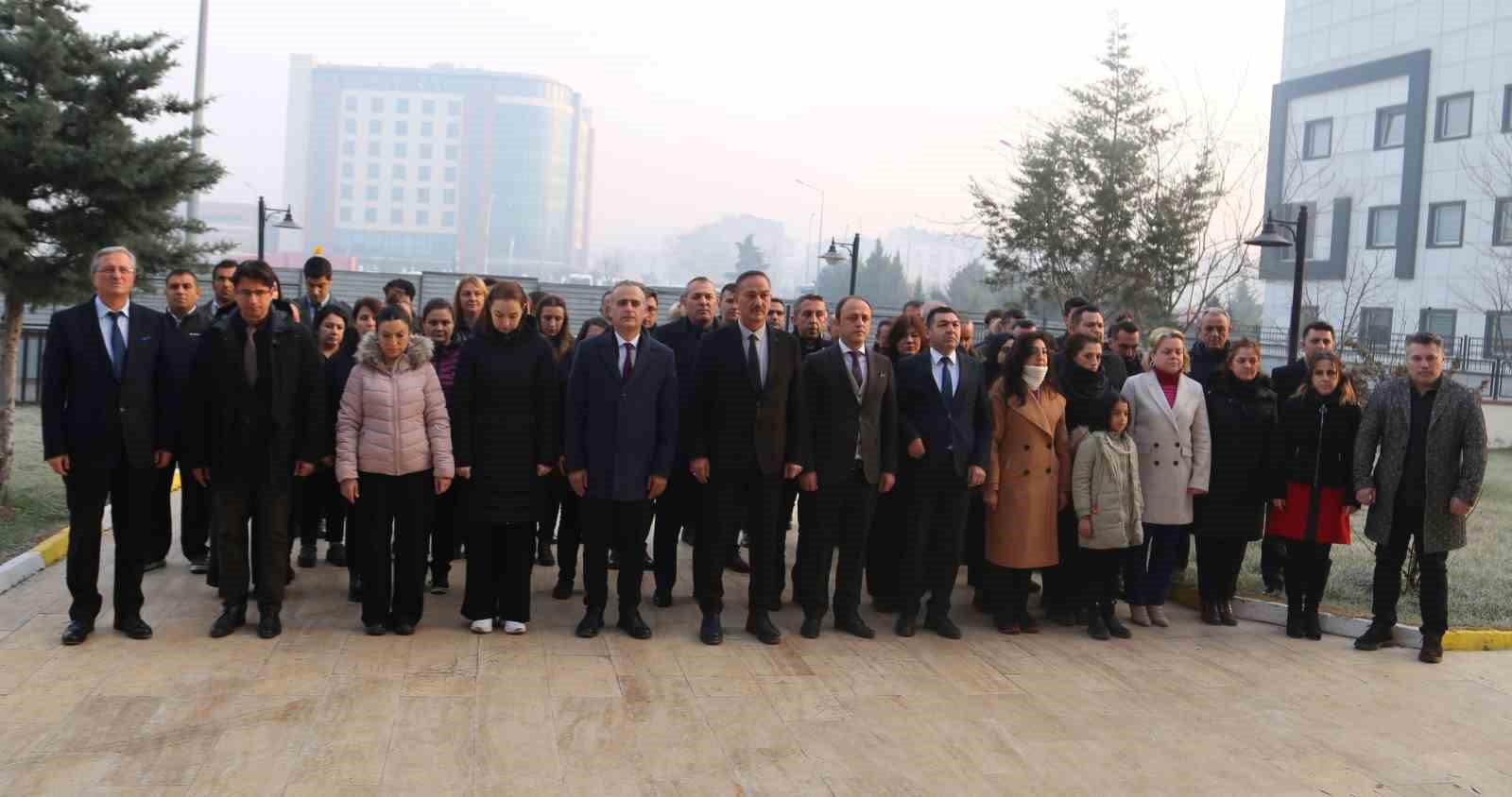 Edirne’de Tapu Kadastro çalışanlarından şehitler için saygı duruşu etkinliği