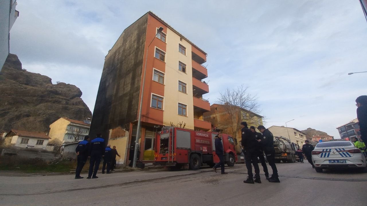 Osmancık ilçesinde meydana gelen yangın korku dolu anlar yaşattı