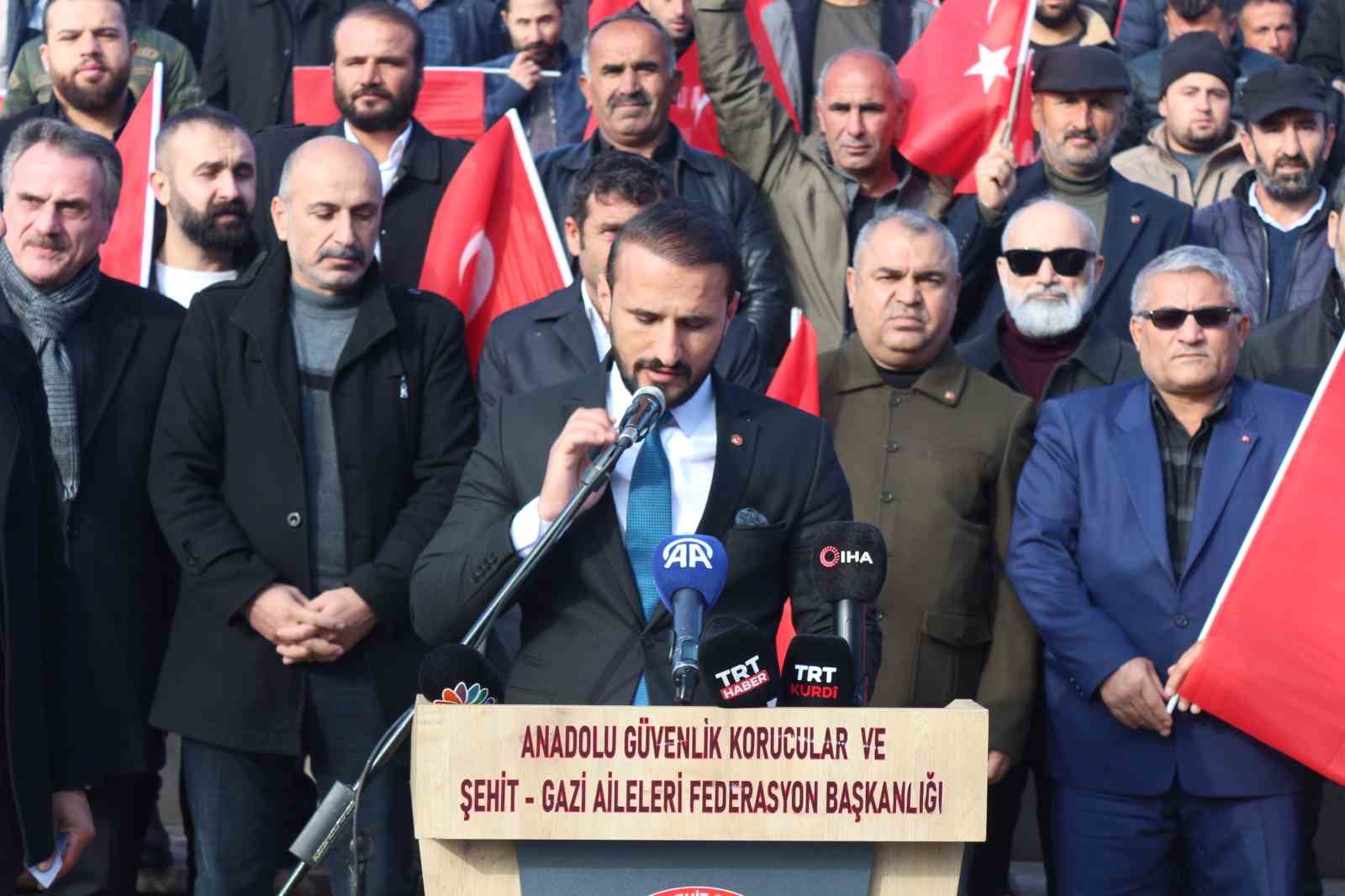 Siirt’te halk terörü kınadı ve lanetledi: İşte yaşananlar!