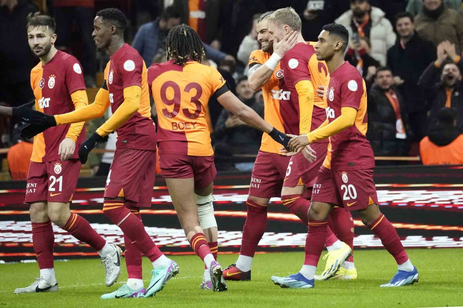 Galatasaray, kendi sahasındaki yenilmezlik serisini 27 maça taşıdı