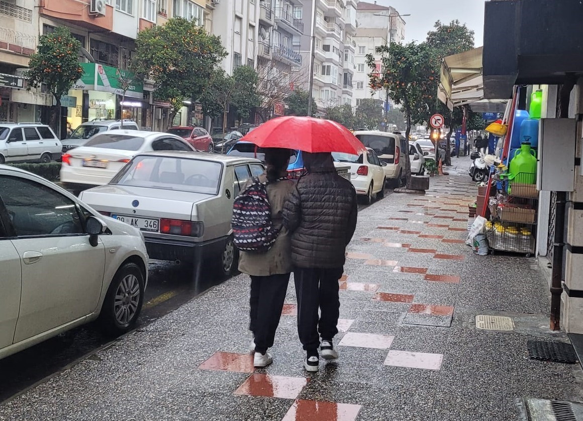 Aydın’da yağmur yağışı etkili oluyor