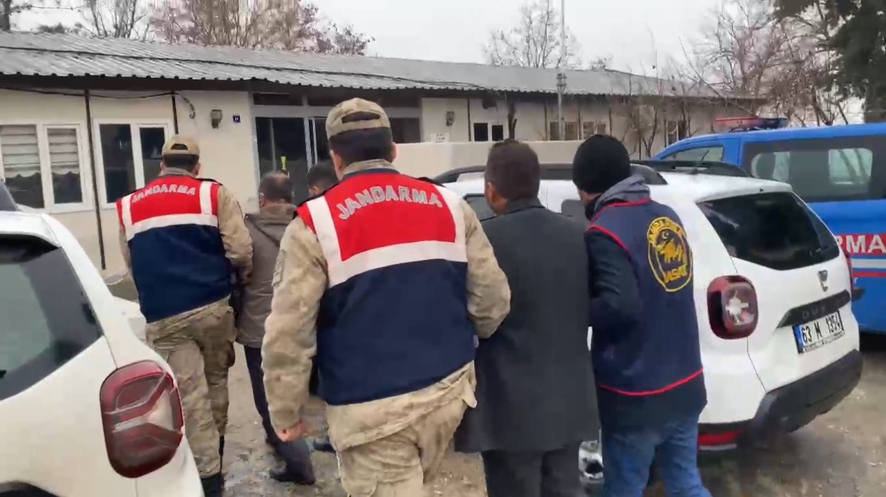 Polis, aranan zanlıları kasten adam öldürme suçundan yakaladı