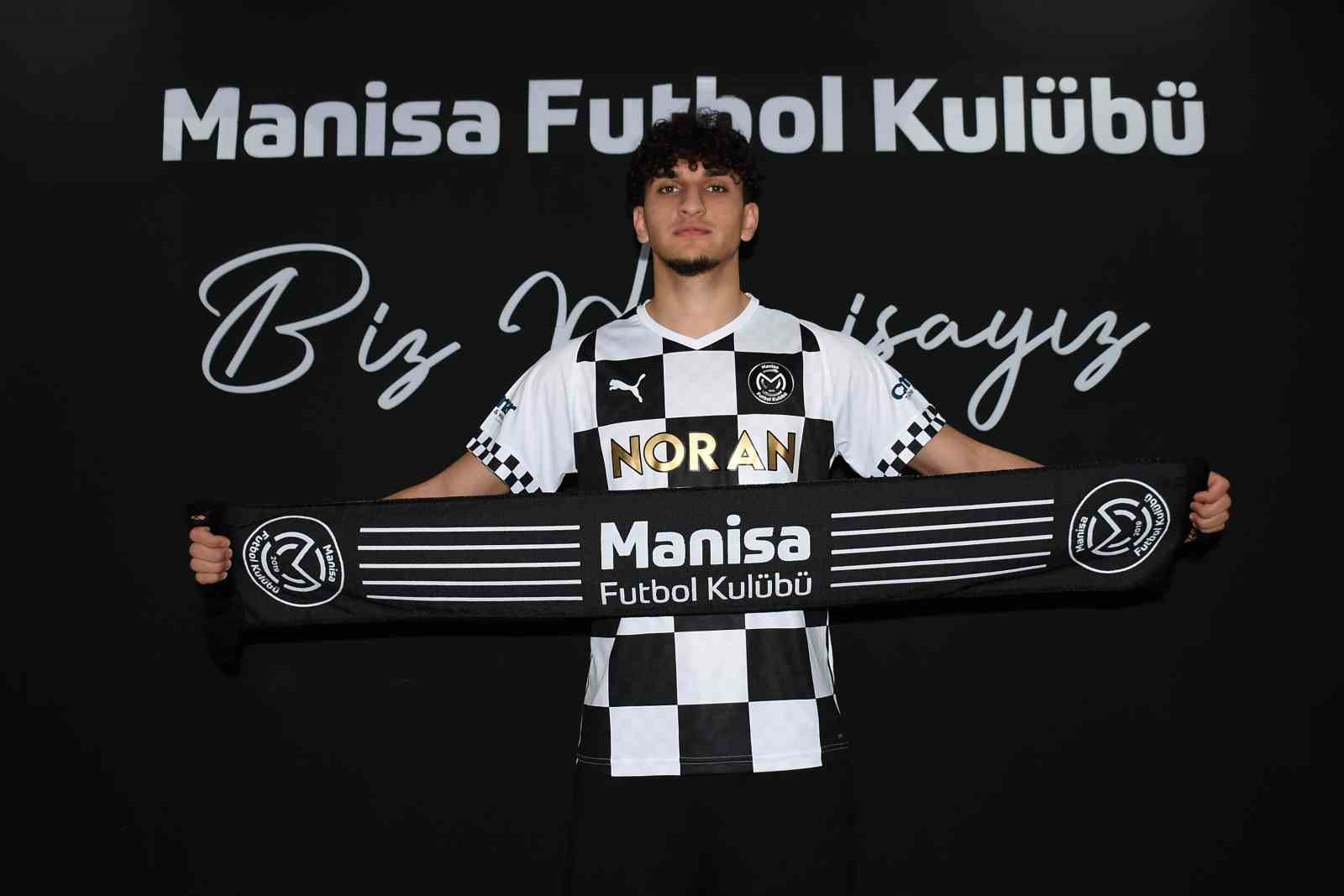 Bartu Göçmen, Manisa Futbol Kulübü’ne transfer oldu