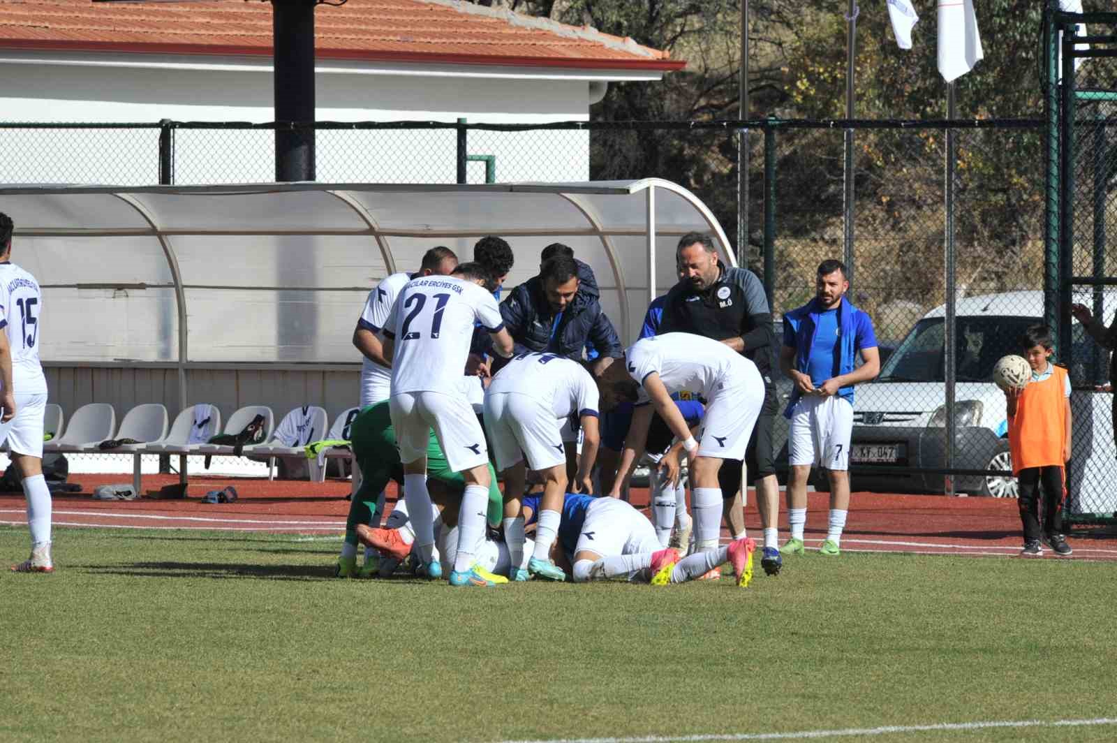 Hacılar Erciyesspor, ilk yarıda 24 gol atarak dikkatleri üzerine çekti.