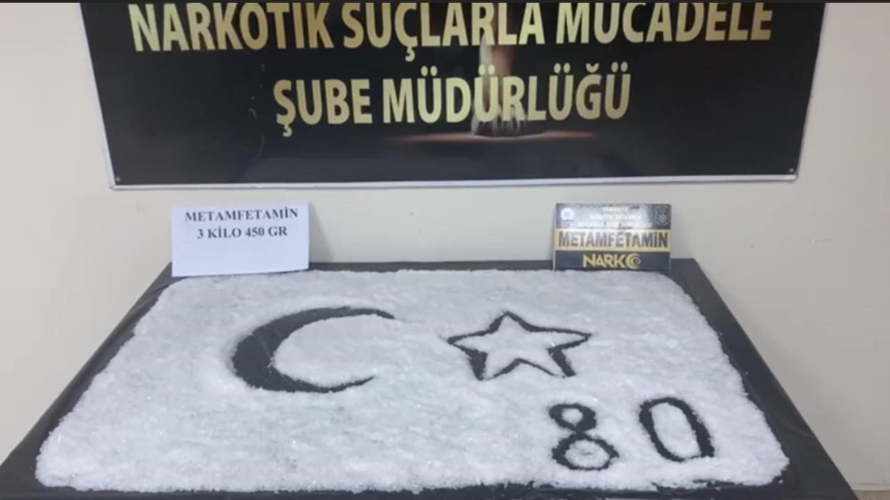 Osmaniye’de 3 kilo 450 gram metamfetamin maddesi yakalandı