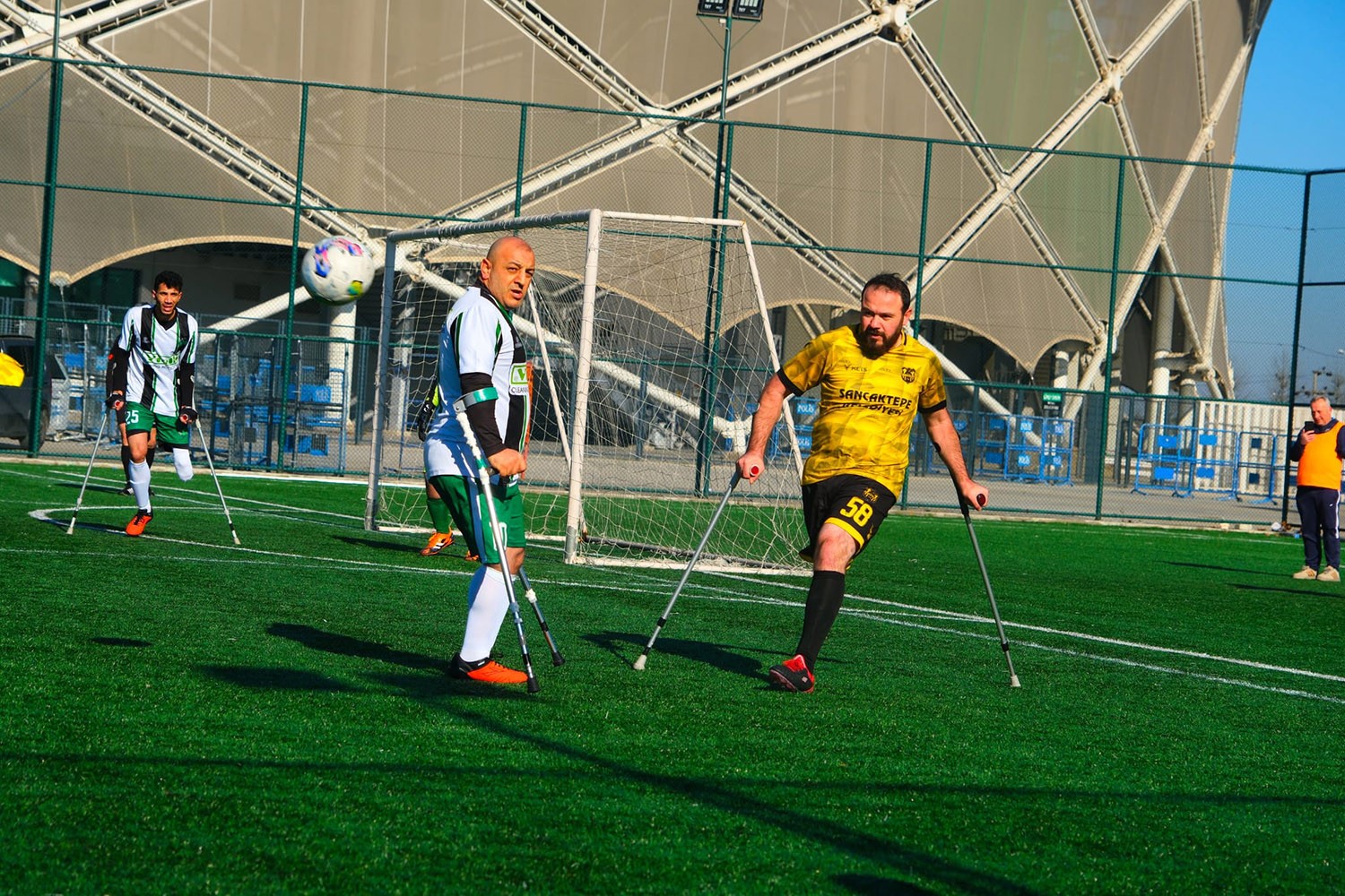 Sancaktepe’ye karşı büyükşehir ampute takımı net bir galibiyet elde etti.