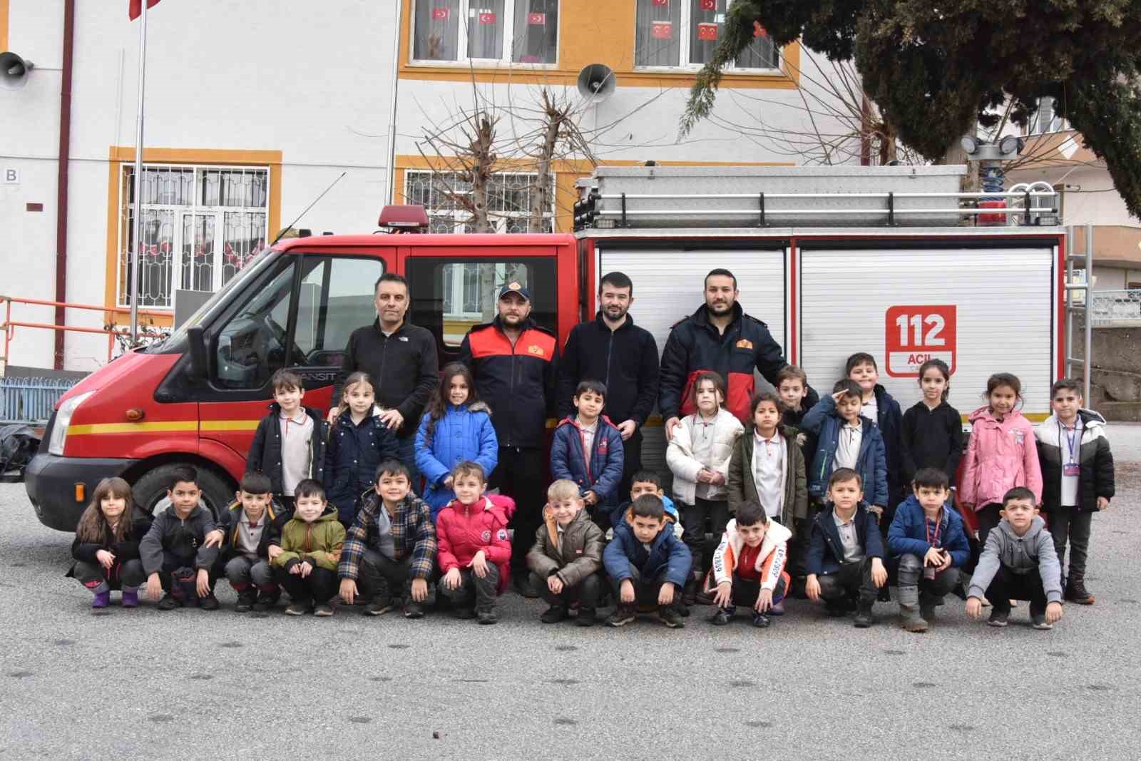 Bozüyük İlçesinde İlkokul Öğrencilerine Yangın Güvenliği Eğitimi Verildi