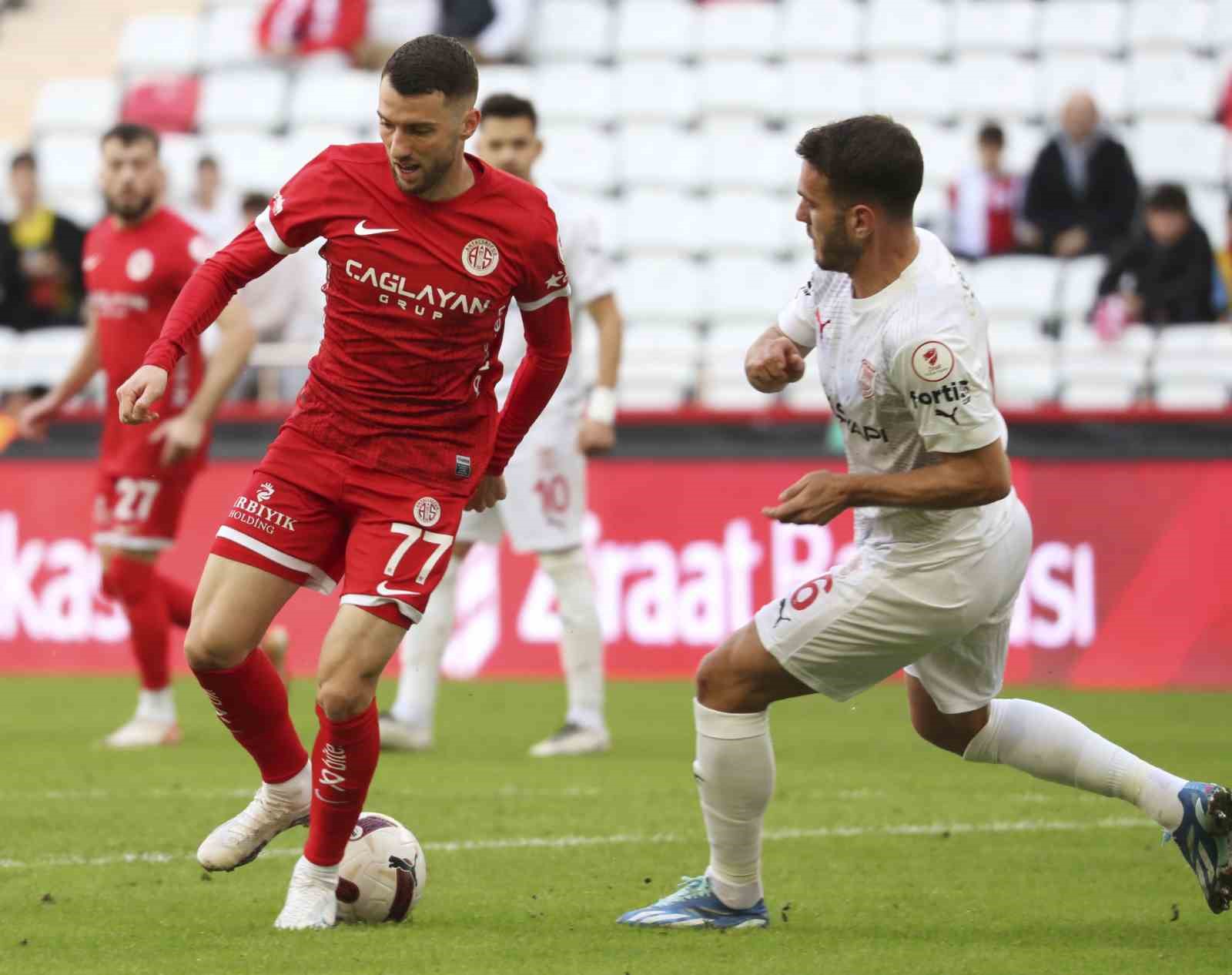 Pendikspor, Ziraat Türkiye Kupası’nda Antalyaspor’u İlk Yarıda 1-0 Mağlup Etti