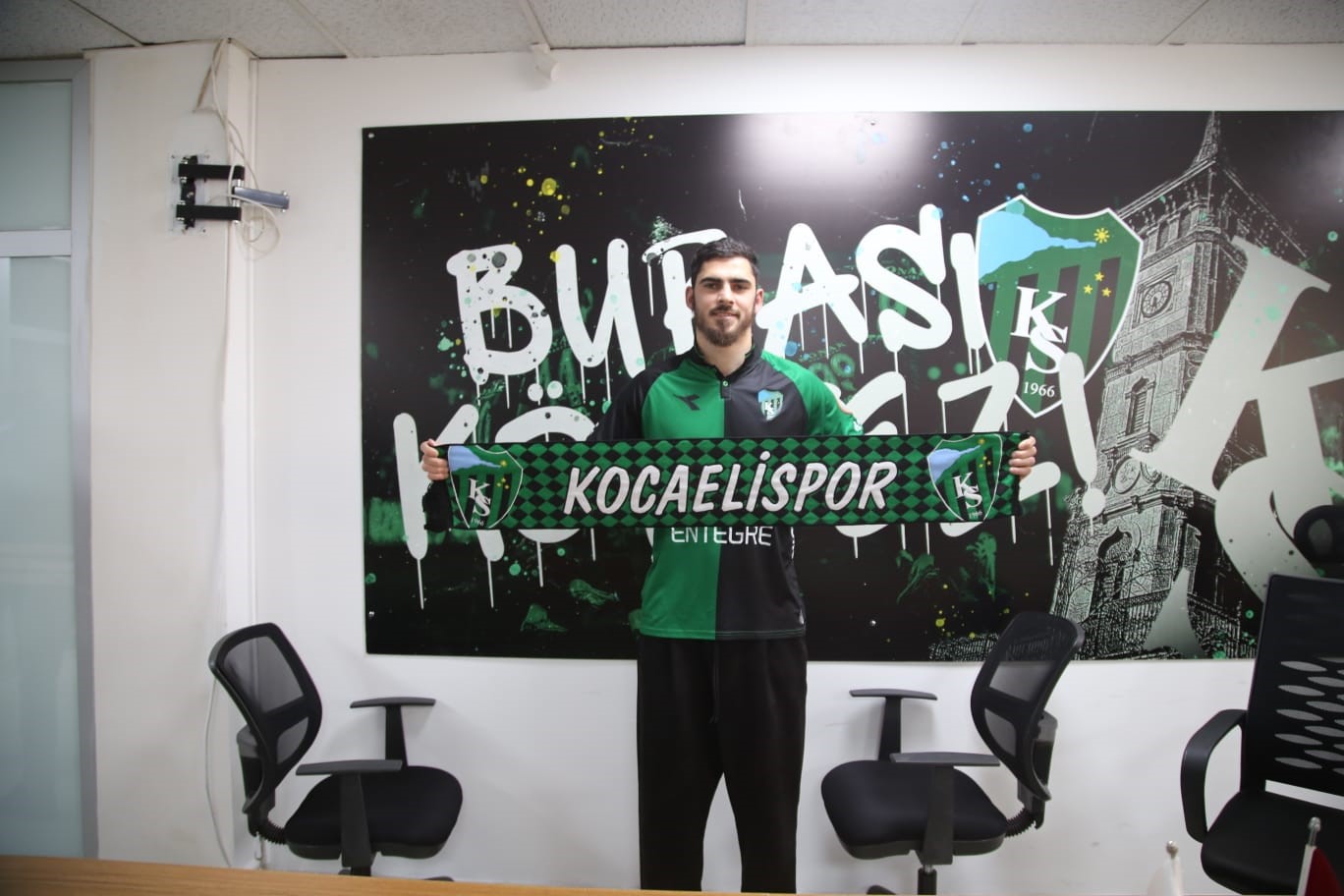 Ramil Sheydayev, Kocaelispor’un yeni transferi oldu