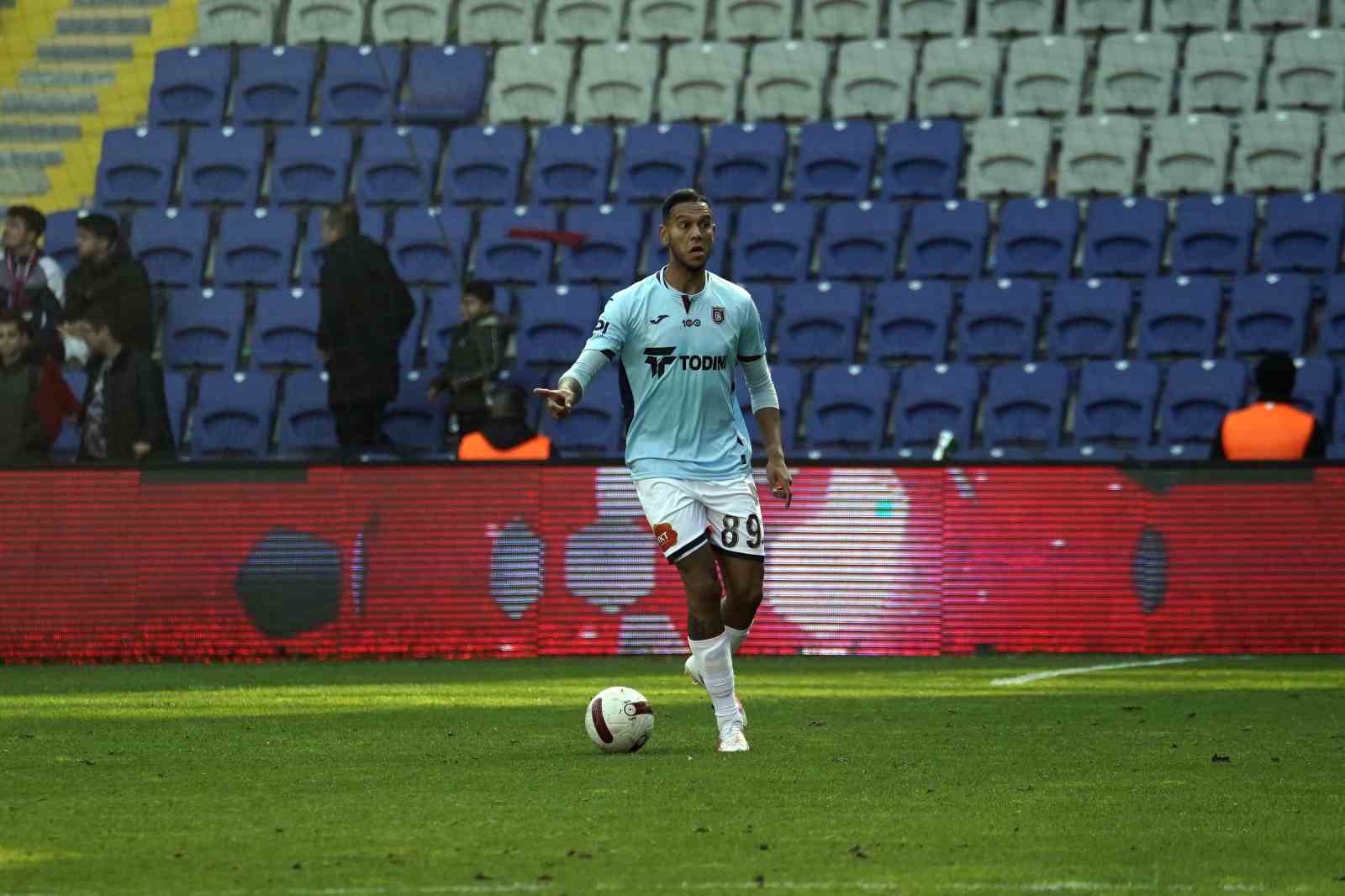 Josef de Souza, Başakşehir takımında ilk maçına çıktı