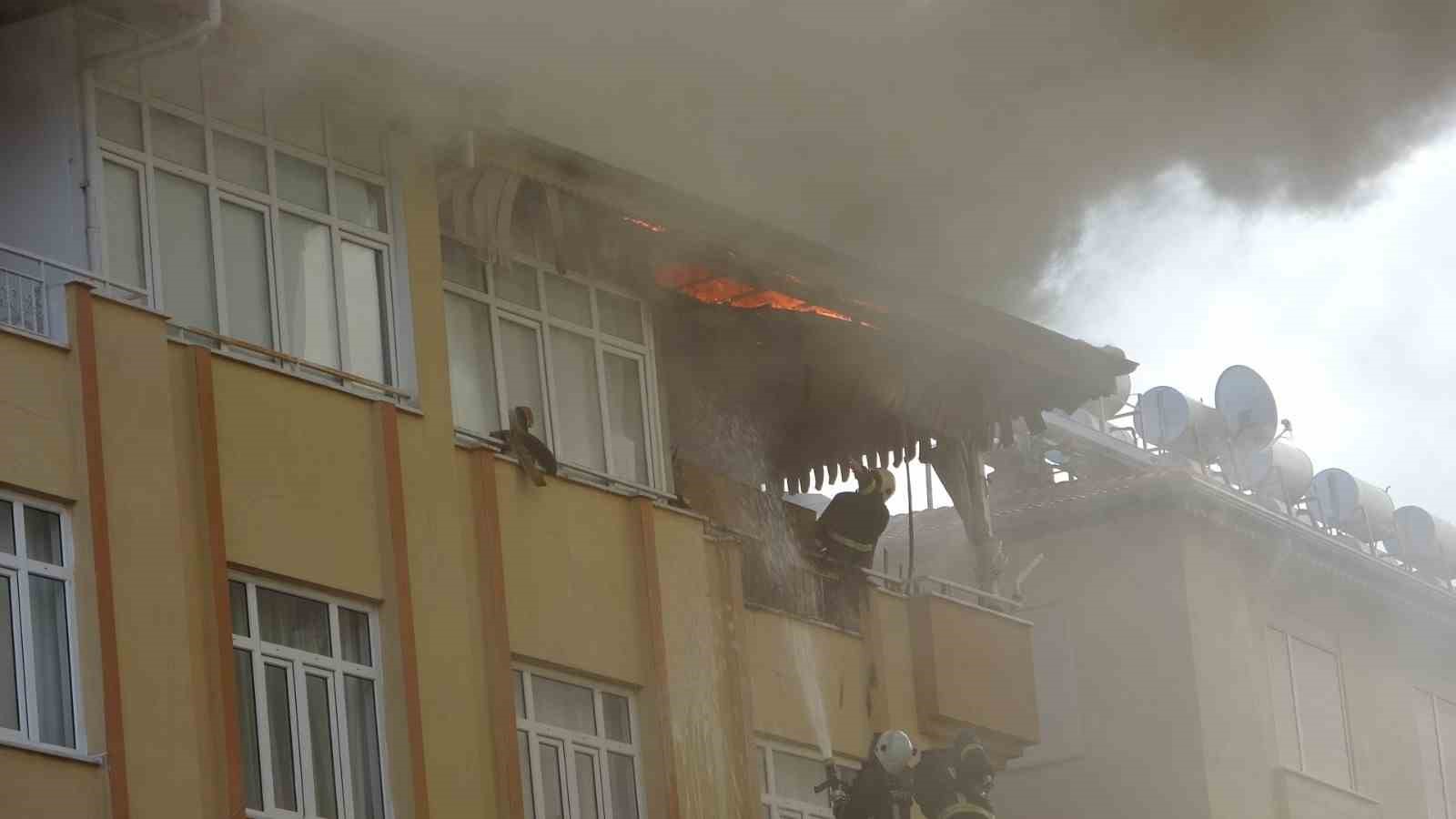 Yangın çıkan apartmanın nedeni kül dökülen soba