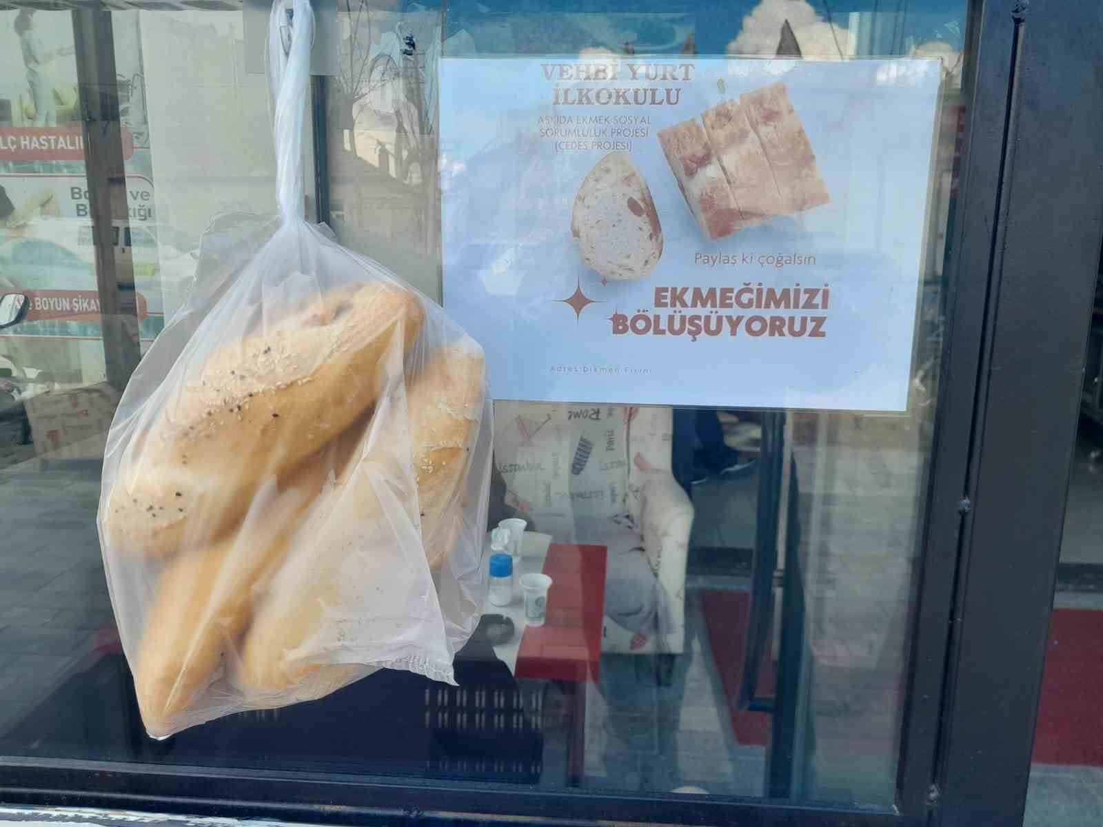 Karapınar’daki İlkokul Öğrencileri, Askıda Ekmek Kampanyasıyla Destekleniyor