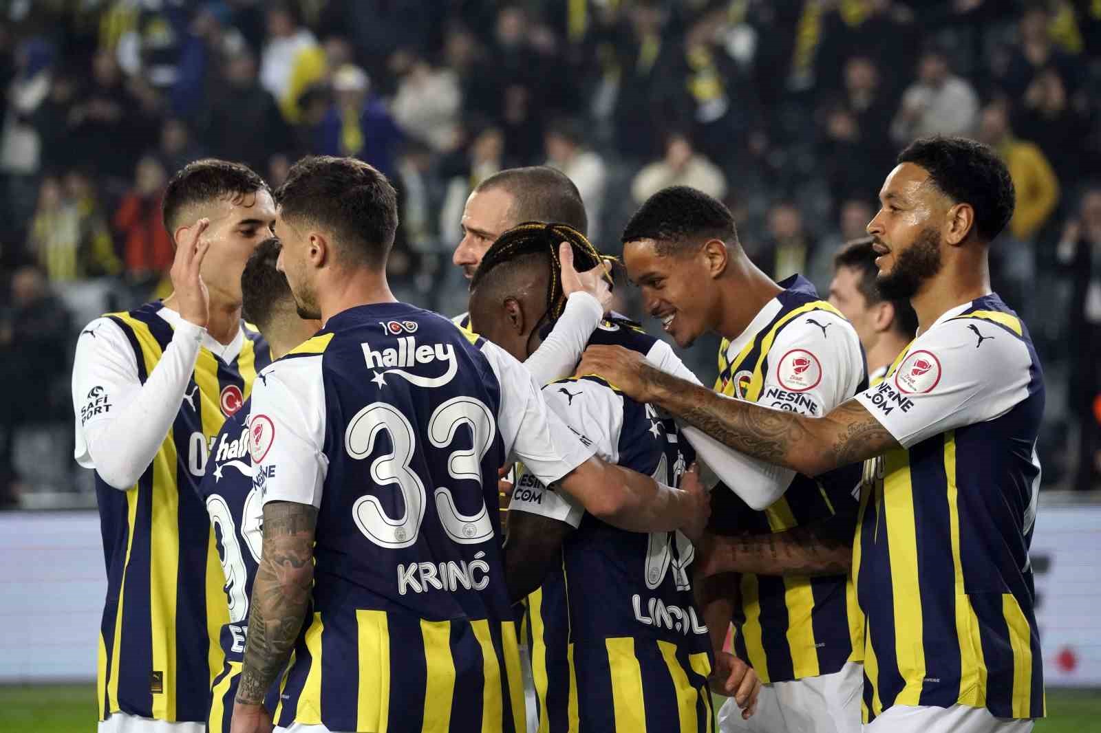 Fenerbahçe, Ziraat Türkiye Kupası’nda Adanaspor’u 2-0 yendi