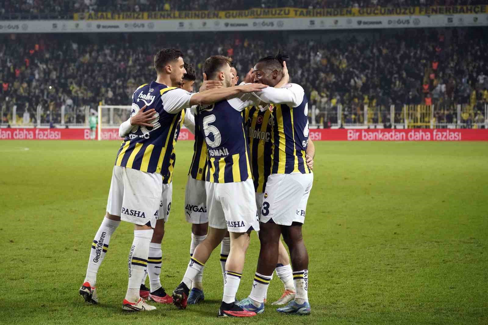 Fenerbahçe, Ziraat Türkiye Kupası’nda Adanaspor’u 6-0 mağlup ettiği karşılaşmada galip geldi.