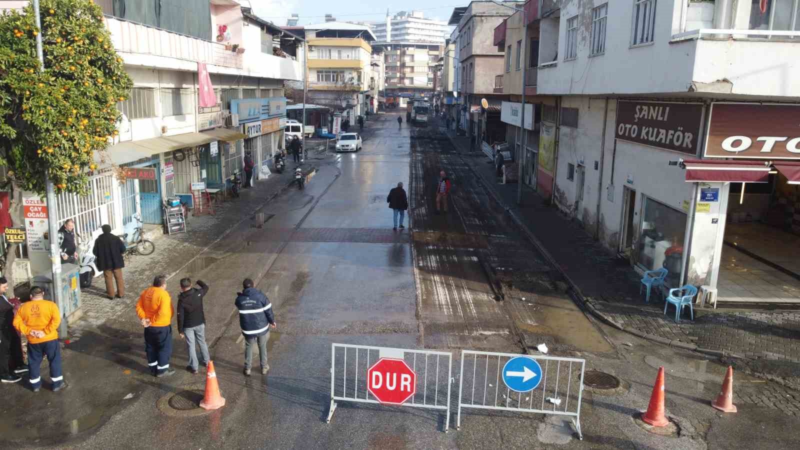 Nazilli’de alt yapısı yetersiz olan bir cadde yenileniyor