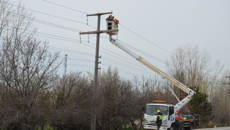 Elektrik şebekesi bakımdan tamir edildi, planlı kesintiler yaklaşık yüzde 12,5 azaldı