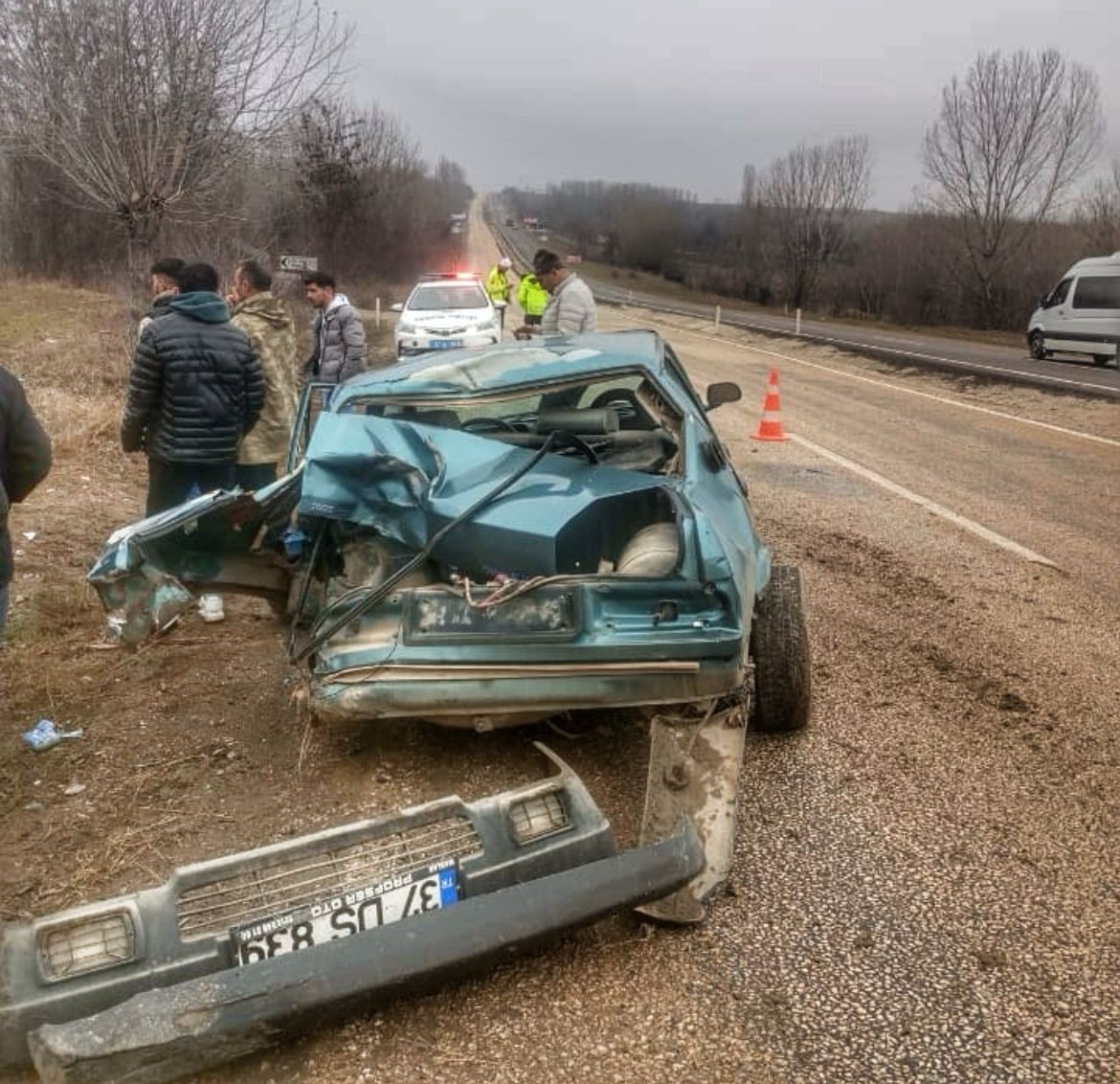 Kaza sonucu şarampole uçan Tofaş’tan kurtulan 1 kişi yaralı!