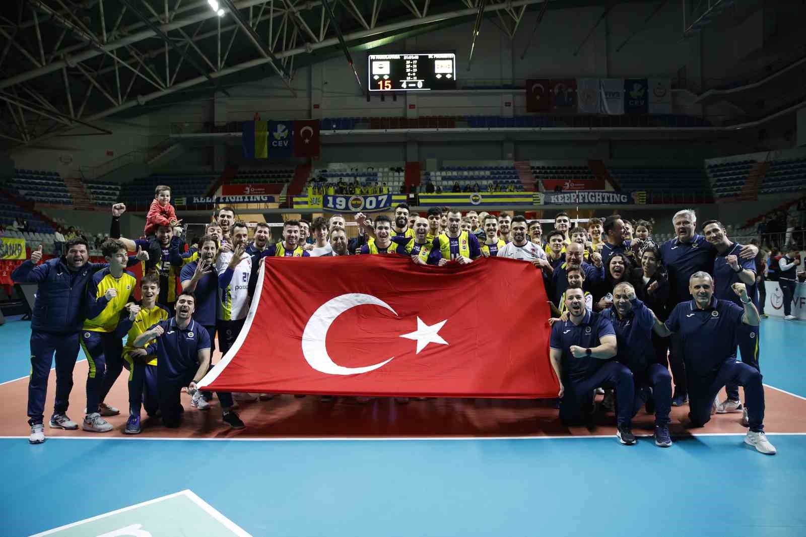 Fenerbahçe, CEV Kupası’nda şampiyonluk yolunda ilerliyor