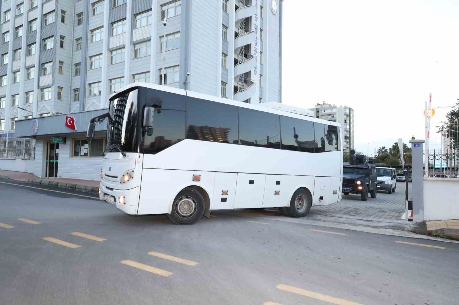 Mersin’de terör operasyonları: DEAŞ’tan 5 kişi ve PKK’dan 1 kişi gözaltına alındı